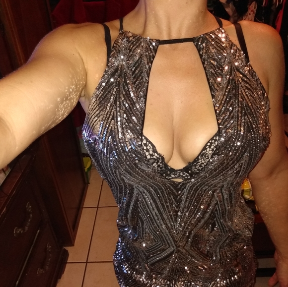 Banjul Silver Sparkly Sexy Low Cut Dress Elegant - Picture 3 of 8